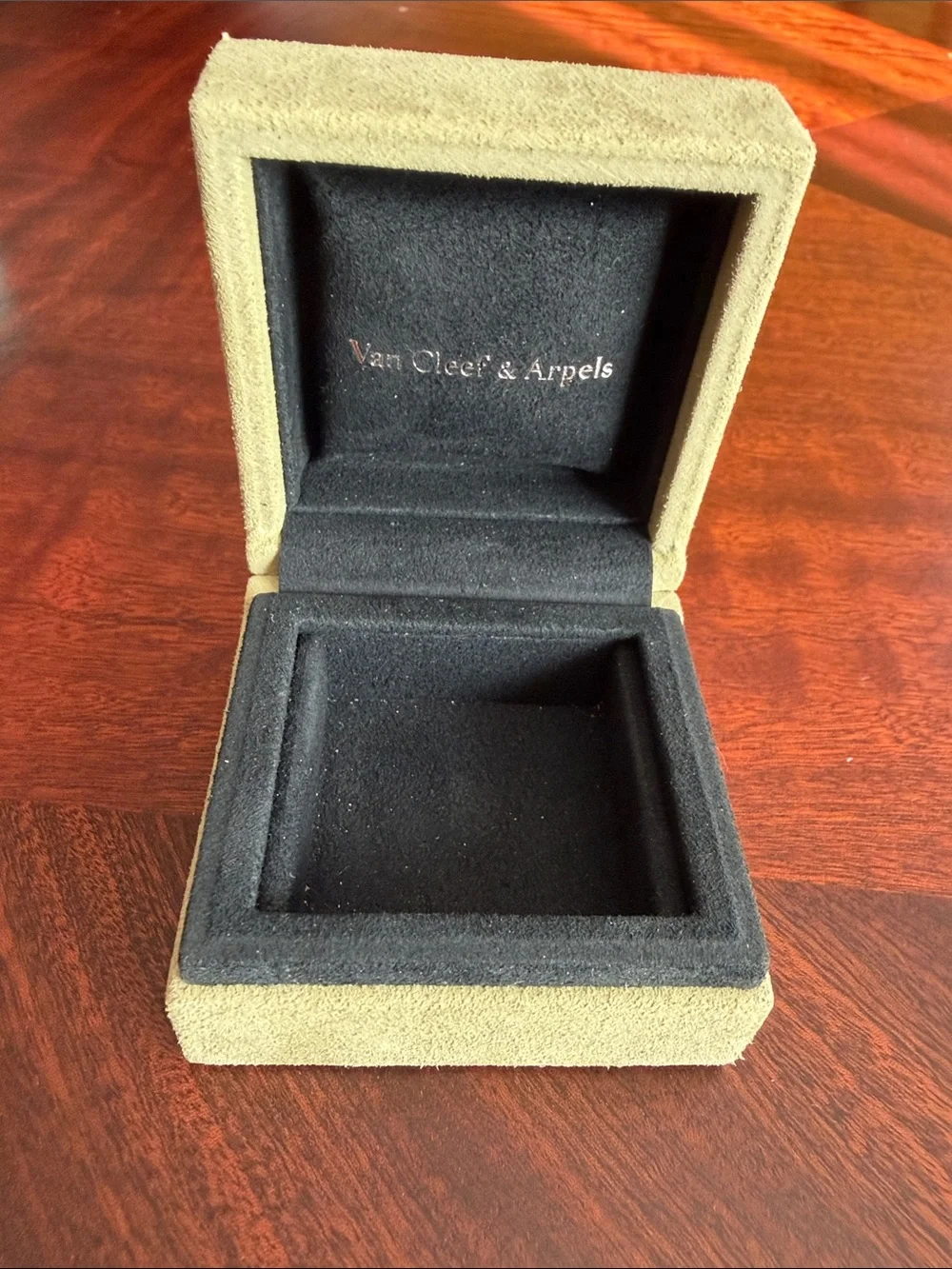 Van Cleef & Arpels Jewelry Box Green Suede Small Square Presentation Case VCA